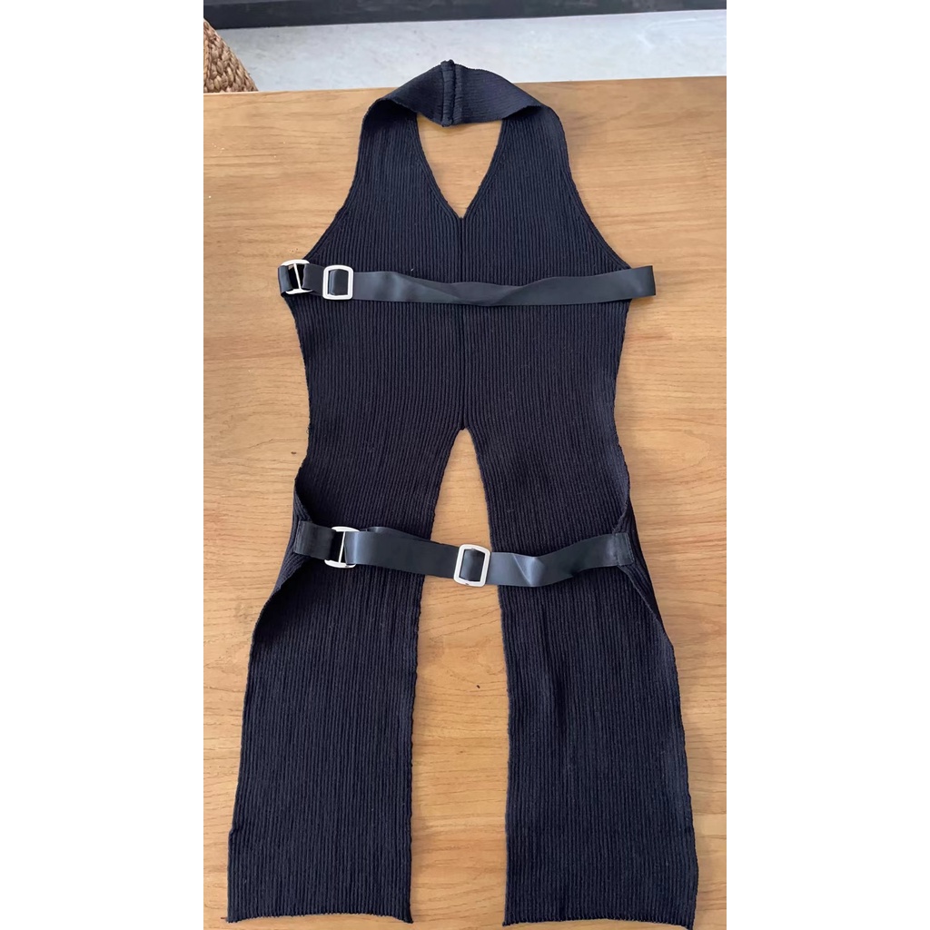 Áo croptop sát nách ZWQFP cổ yếm màu đen phong cách JENNIE