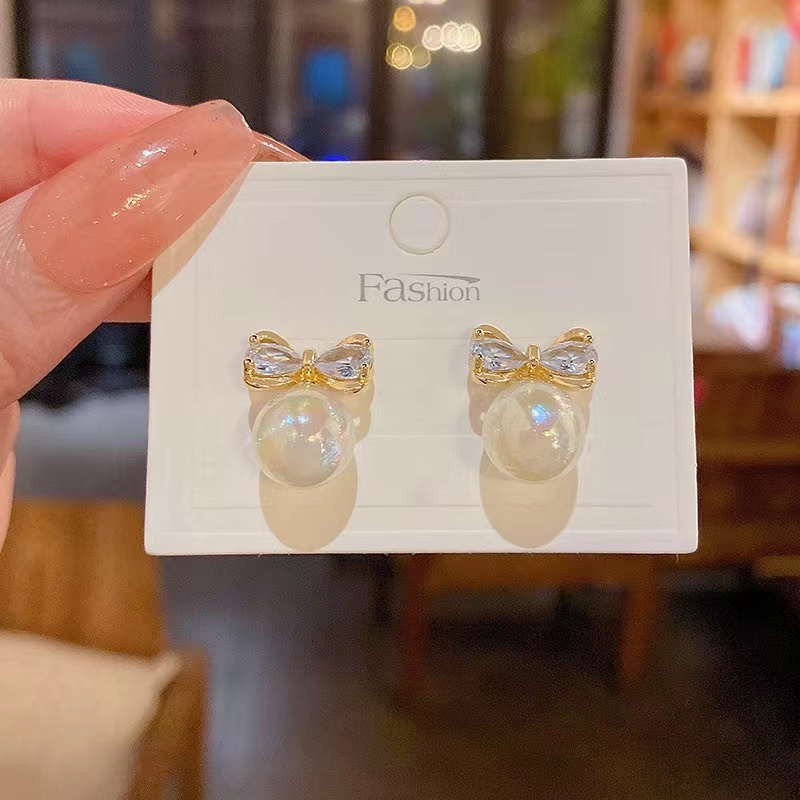 Đôi Bông Tai Ngọc Trai Hình Trái Tim Thời Trang Hàn Quốc Mới 2023