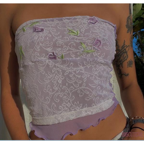 [] Áo Ống Y2K Ren Hoa Gợn Sóng Màu Trắng Cổ Điển