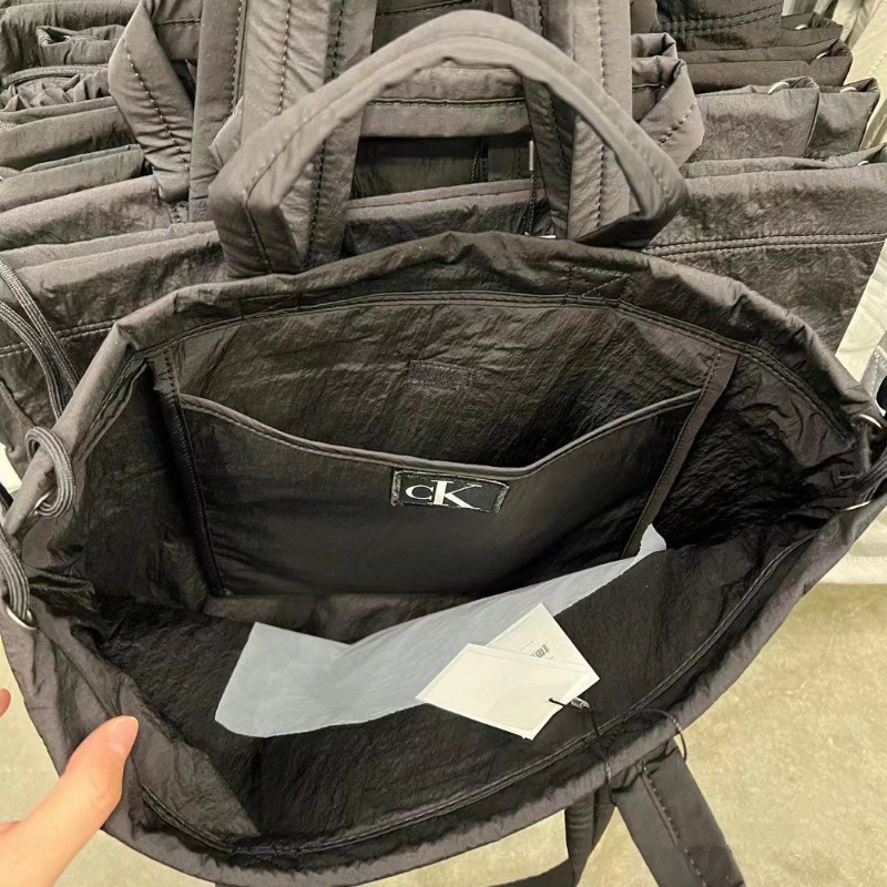 Túi Tote Đeo Vai Bằng Vải Dù Trọng Lượng Nhẹ Phong Cách Mới 2023