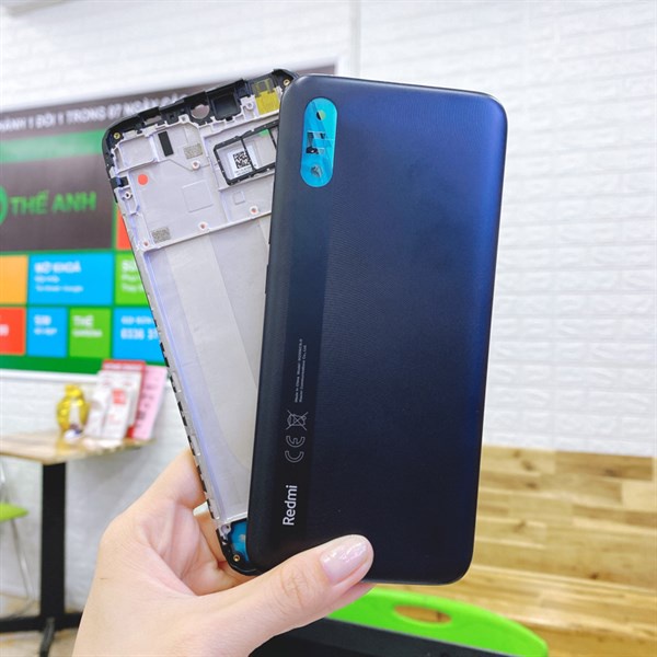 Bộ vỏ Xiaomi Redmi 9a hàng đẹp nấu máy hàng như hình.