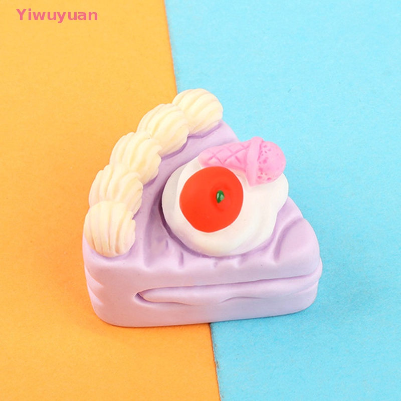 5 Phụ Kiện Trang Trí Ốp Điện Thoại Hình Bánh Kem Dâu Ba Chiều Màu Sắc Ngẫu Nhiên