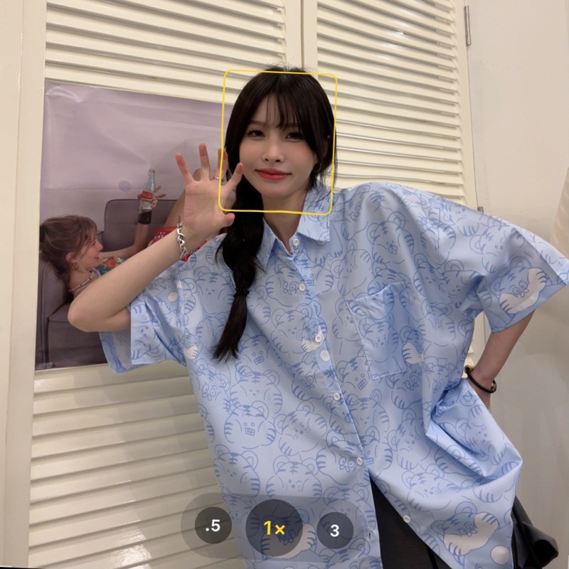 Áo Sơ Mi Tay Ngắn Dáng Rộng Họa Tiết In Phong Cách Hong Kong Cá Tính