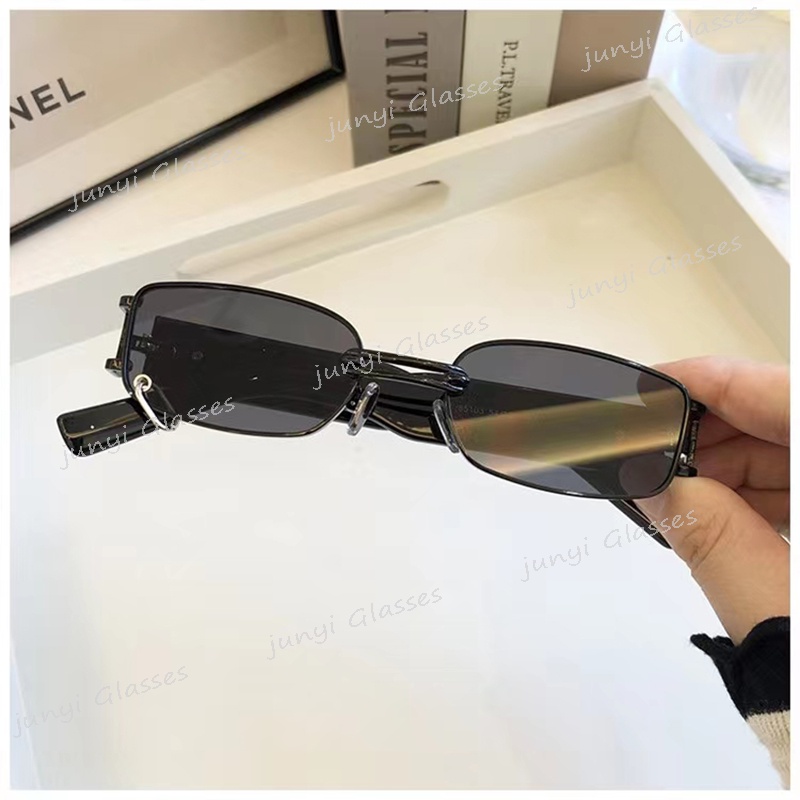 Kính Mát Gọng Vuông Nhỏ Bằng Kim Loại Chống Tia Cực Tím Phong Cách Đường Phố Thời Trang Cho Nam Và Nữ