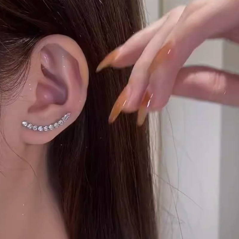 Khuyên Tai Tua Rua Đính Đá Pha Lê Phong Cách Hàn Quốc Sang Trọng
