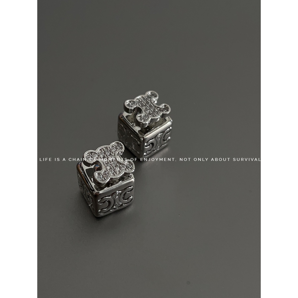 Bông Tai Hình Khối Lập Phương Thiết Kế Mới Đính Đá Zircon Phong Cách Âu Mỹ Cá Tính Dành Cho Nữ