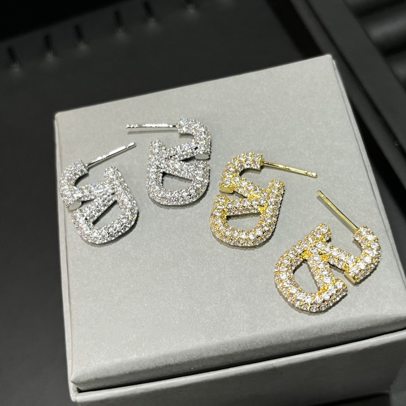 Bông Tai Chữ V Đính Đá Zircon Lấp Lánh Thời Trang 2023 Cho Nữ