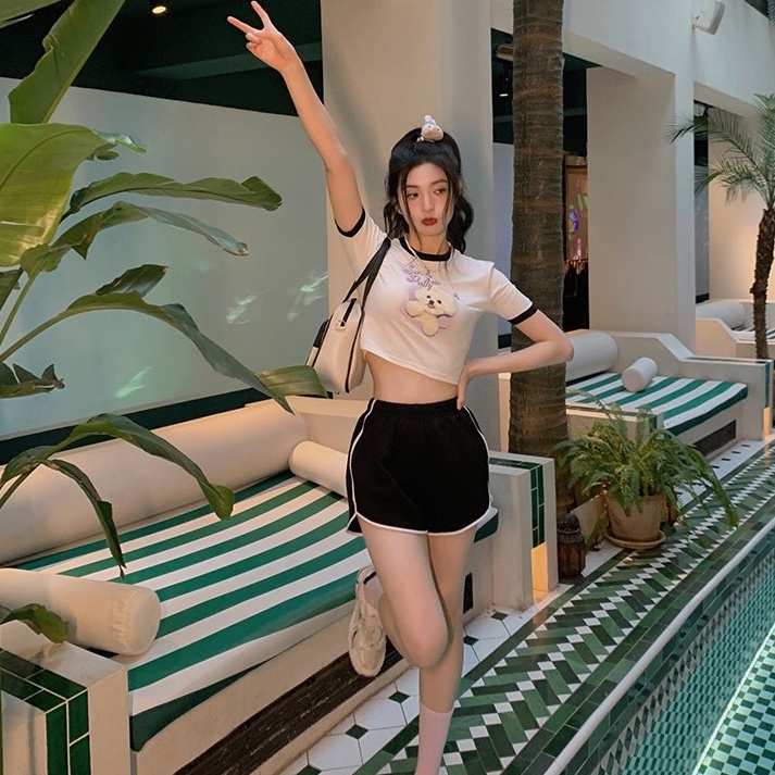 Set bộ đồ nữ áo croptop gấu con mix quần đùi viền so cute