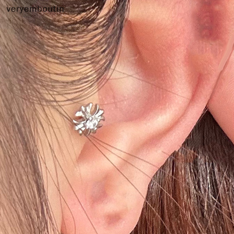 1 Khuyên Tai Hình Bông Hoa Bằng Thép Không Gỉ Thời Trang Dành Cho Nữ
