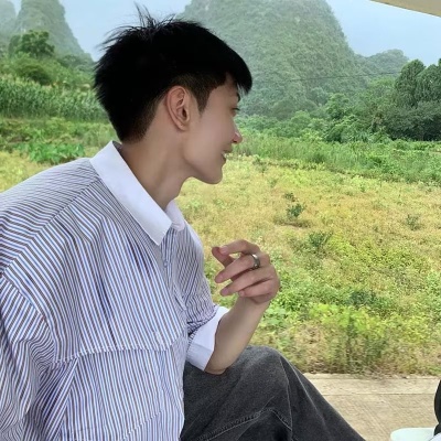 Áo Sơ Mi Tay Lửng Dáng Rộng Họa Tiết Kẻ Sọc Màu Sắc Tương Phản Thời Trang Mùa Hè