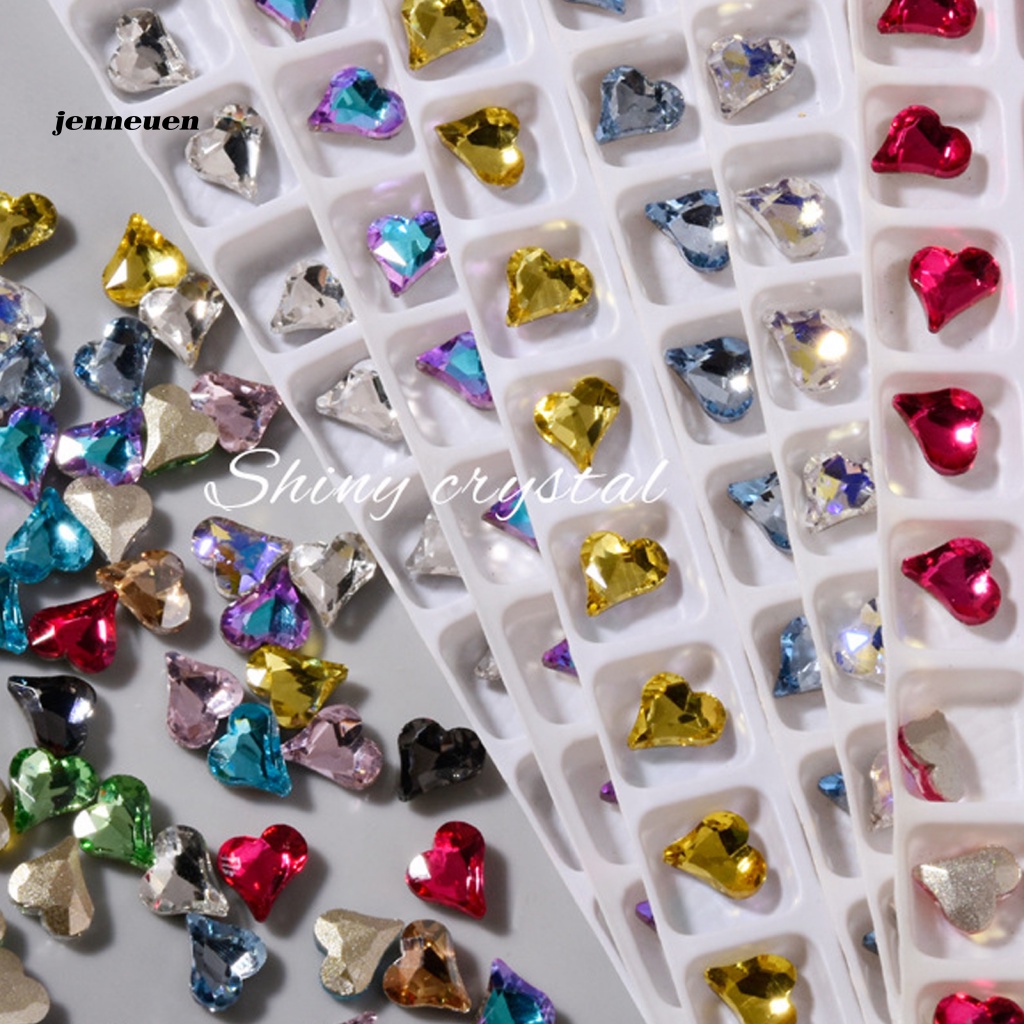 Set 50 Phụ Kiện Trang Trí Móng Tay 3D Nhiều Màu Sắc Hình Trái Tim