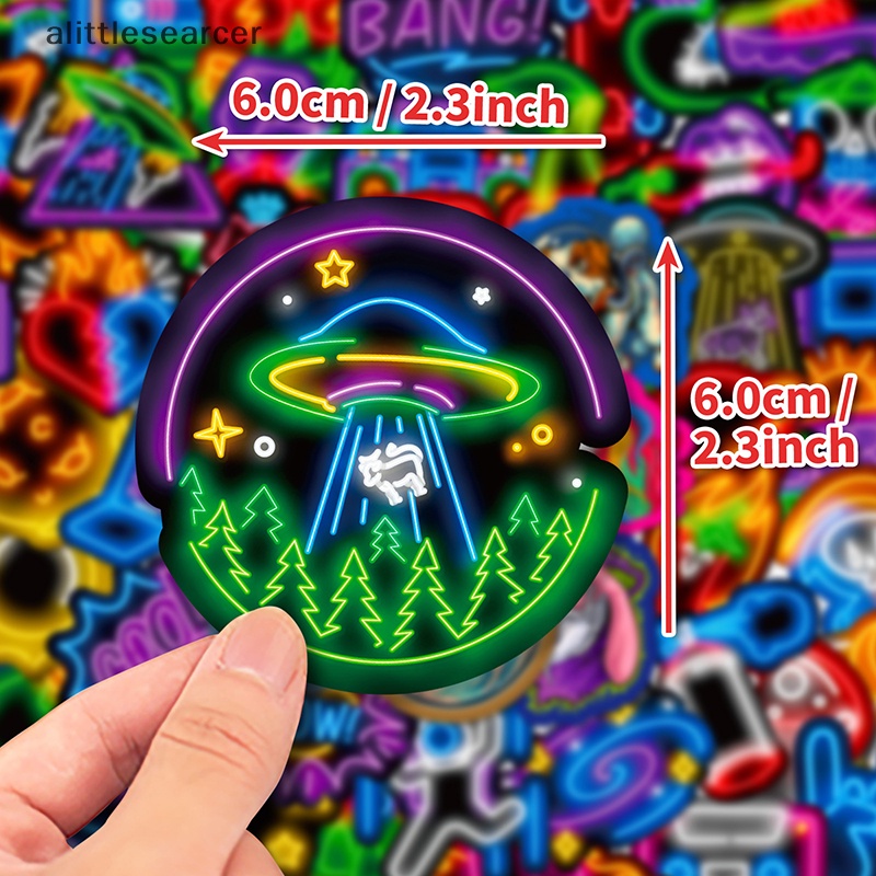 Bộ 50 Đề Can Họa Tiết Hoạt Hình Graffiti Trang Trí Vali / Laptop / Xe Hơi