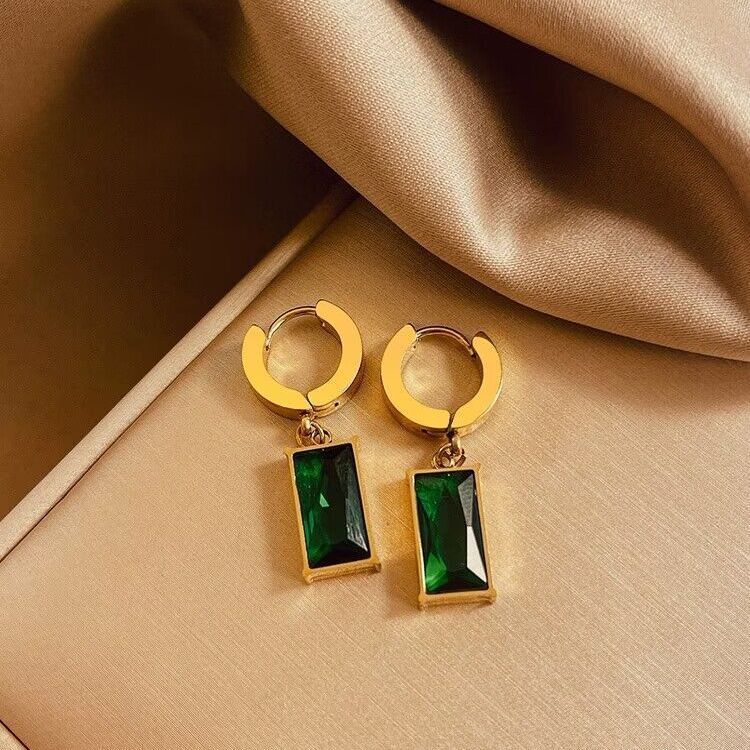 Bông Tai Bằng Thép Titan Đính Đá Zircon Xanh Lá Thời Trang