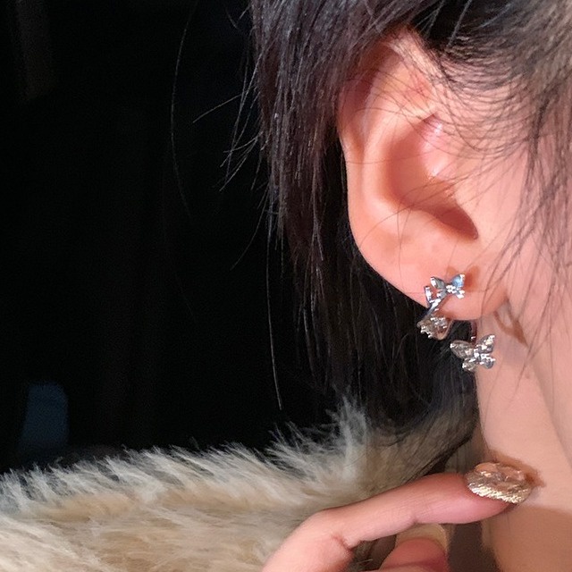 Khuyên Tai Hình Bướm Ba Chiều Bằng Bạc Cao Cấp Phong Cách Mới 2022