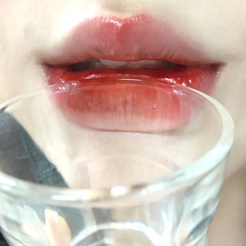 Son Môi Dưỡng Ẩm Lâu Trôi Chống Thấm Nước Không Dính Thành Cốc Màu Sắc Tự Nhiên