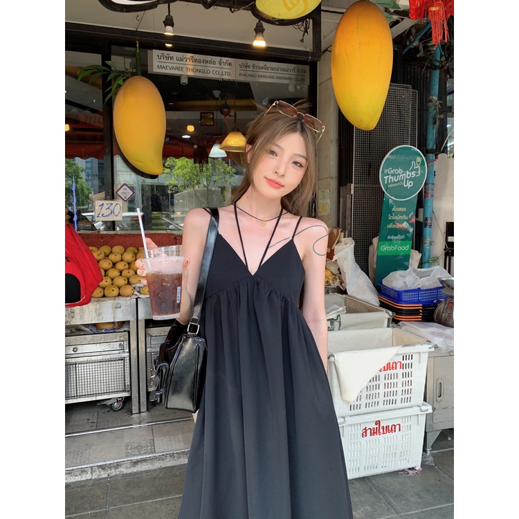 Đầm Hai Dây Cổ Chữ V Màu Đen Thời Trang Quyến Rũ Cho Nữ