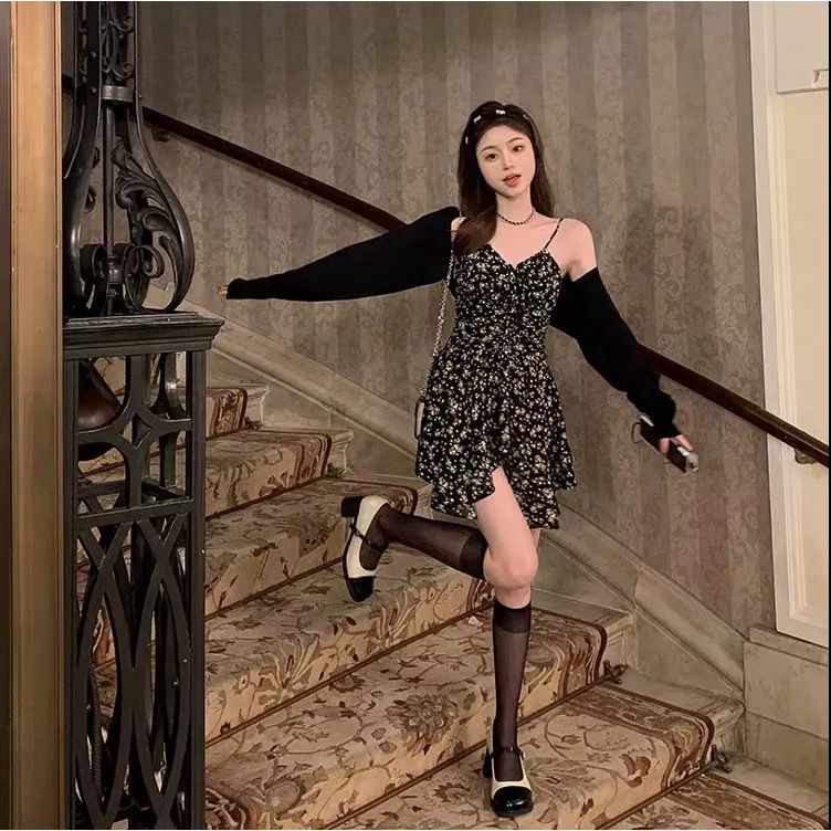 Đầm hoa Pháp🌸 ngắn sexy màu đen cho mùa hè☀️ kết hợp với áo khoác dài tay chống nắng màu đen có nút đơn - Đầm duyên dáng, quyến rũ, thời trang cho nữ💃