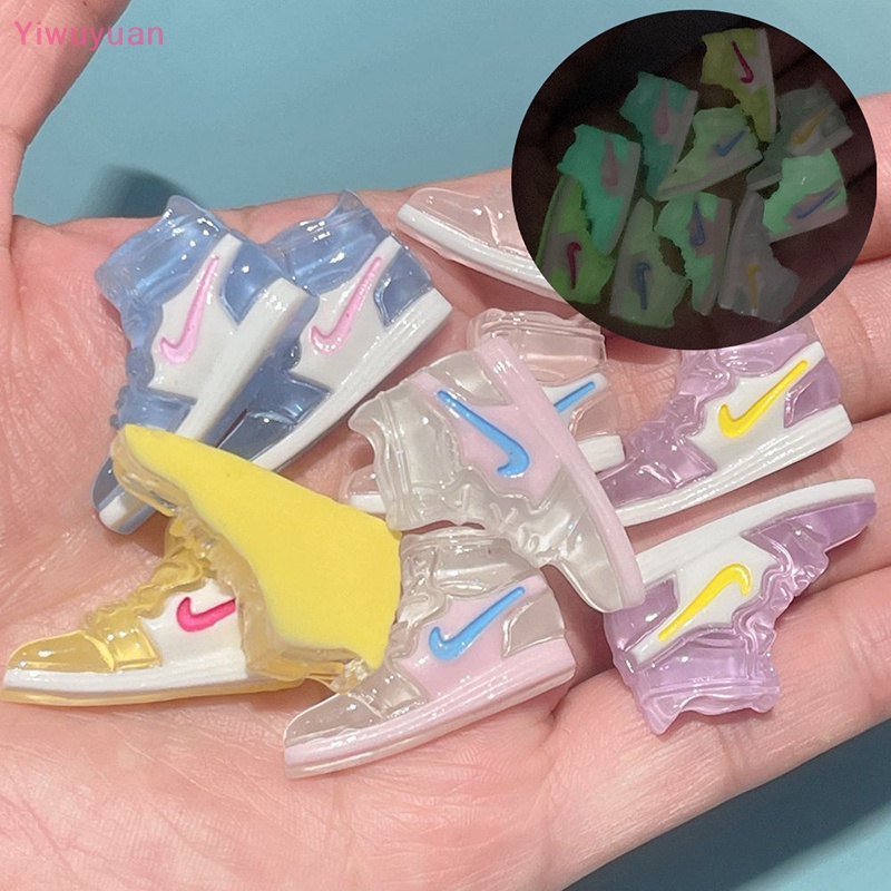 &lt; Yiwuyuan &gt; Set 10 Mặt Dây Chuyền Bằng Resin Phát Sáng Trong Bóng Tối Trang Trí Nghệ Thuật