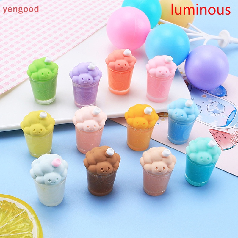 1 Đồ Chơi Mô Hình Đám Mây Lắc Sữa Mini Bằng Nhựa Resin Màu Dạ Quang Trang Trí Bảng Điều Khiển Xe Hơi