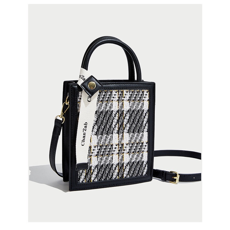 Túi Đeo Chéo Vai Họa Tiết Kẻ Sọc Thời Trang Sành Điệu Cho Nữ