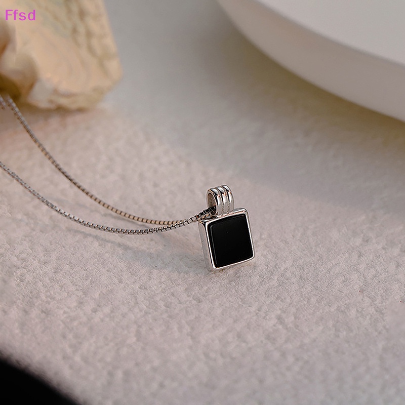 Vòng cổ Mạ Bạc Mặt Vuông Màu Đen Thời Trang Cho Nữ