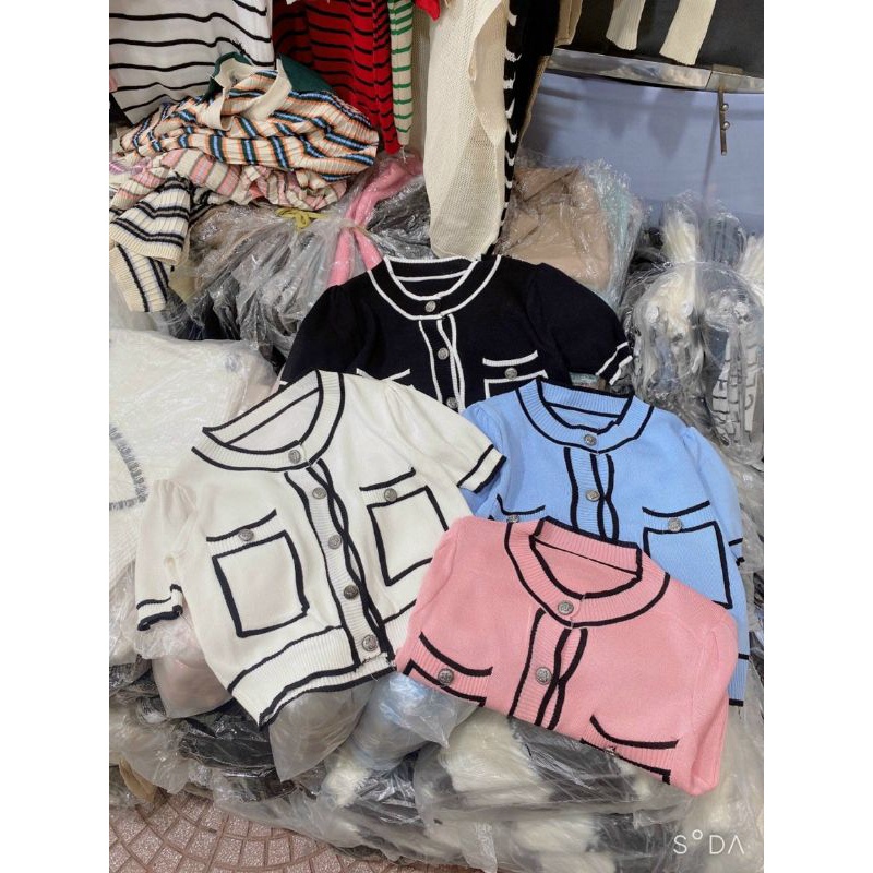 Áo croptop nữ viền đen trắng sang chảnh chất len mongtogi hai màu đen trắng hàng Quảng Châu