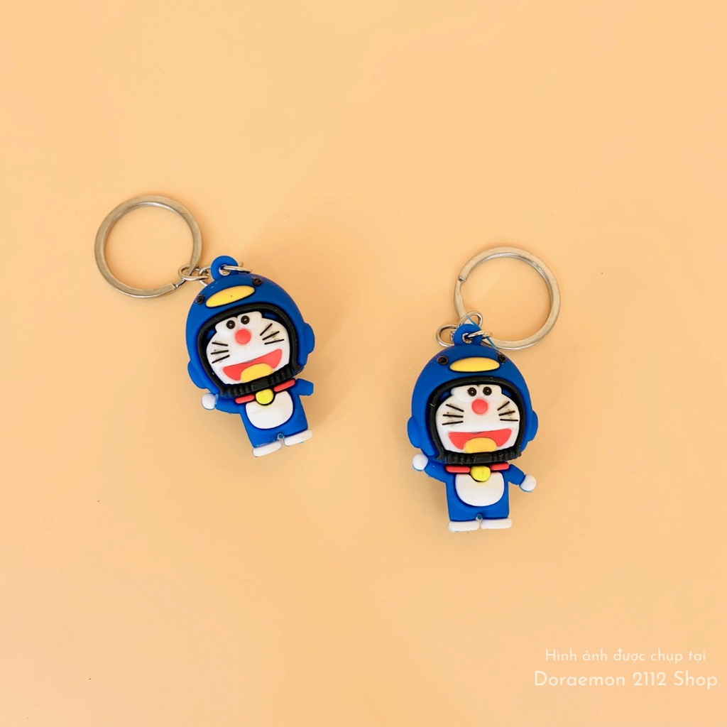 MÓC KHÓA DORAEMON ĐỘI MŨ BẢO HIỂM BẰNG NHỰA SIÊU DỄ THƯƠNG