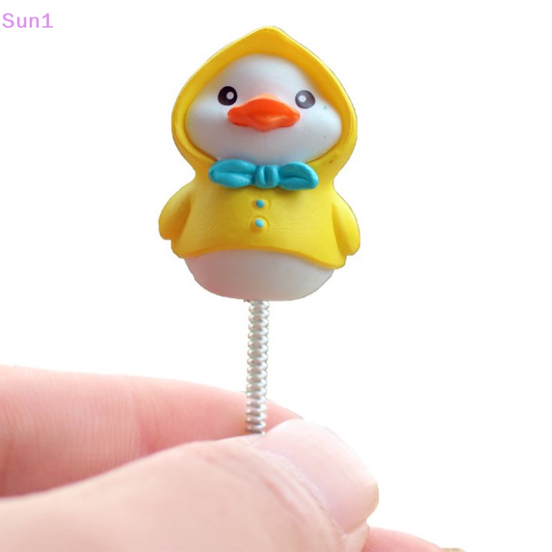 Phụ Kiện Trang Trí Bảng Điều Khiển Xe Hơi Hình Chú Vịt Vàng Lắc Đầu Mini Dễ Thương Sun1 >