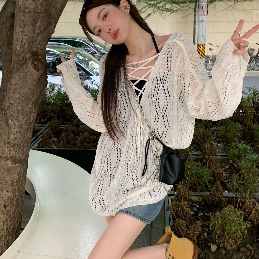 IELGY Áo sweater Dệt Kim Mỏng Tay Dài Khoét Lỗ Phong Cách Hàn Quốc Cho Nữ
