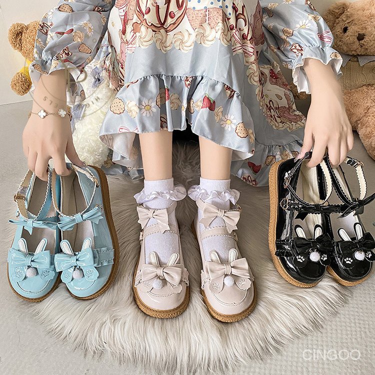 Giày Búp Bê Da PU Mary Jane Gót Thấp Mũi Tròn 3cm Quai Dán Đính Hoa Xinh Xắn