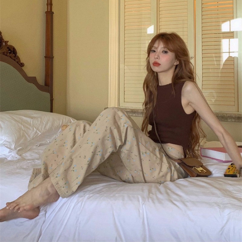 Quần Jeans Nữ Lưng Cao Ống Rộng In Hoa Thời Trang