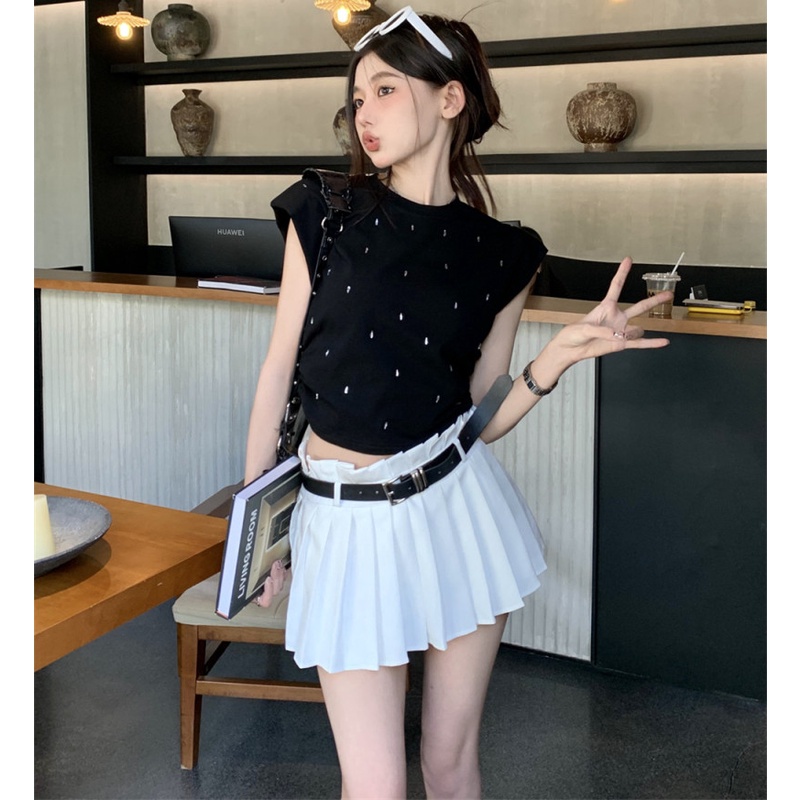 Áo Thun Sát Nách Dáng Rộng Đệm Vai Đính Kim Cương Giả Sang Trọng