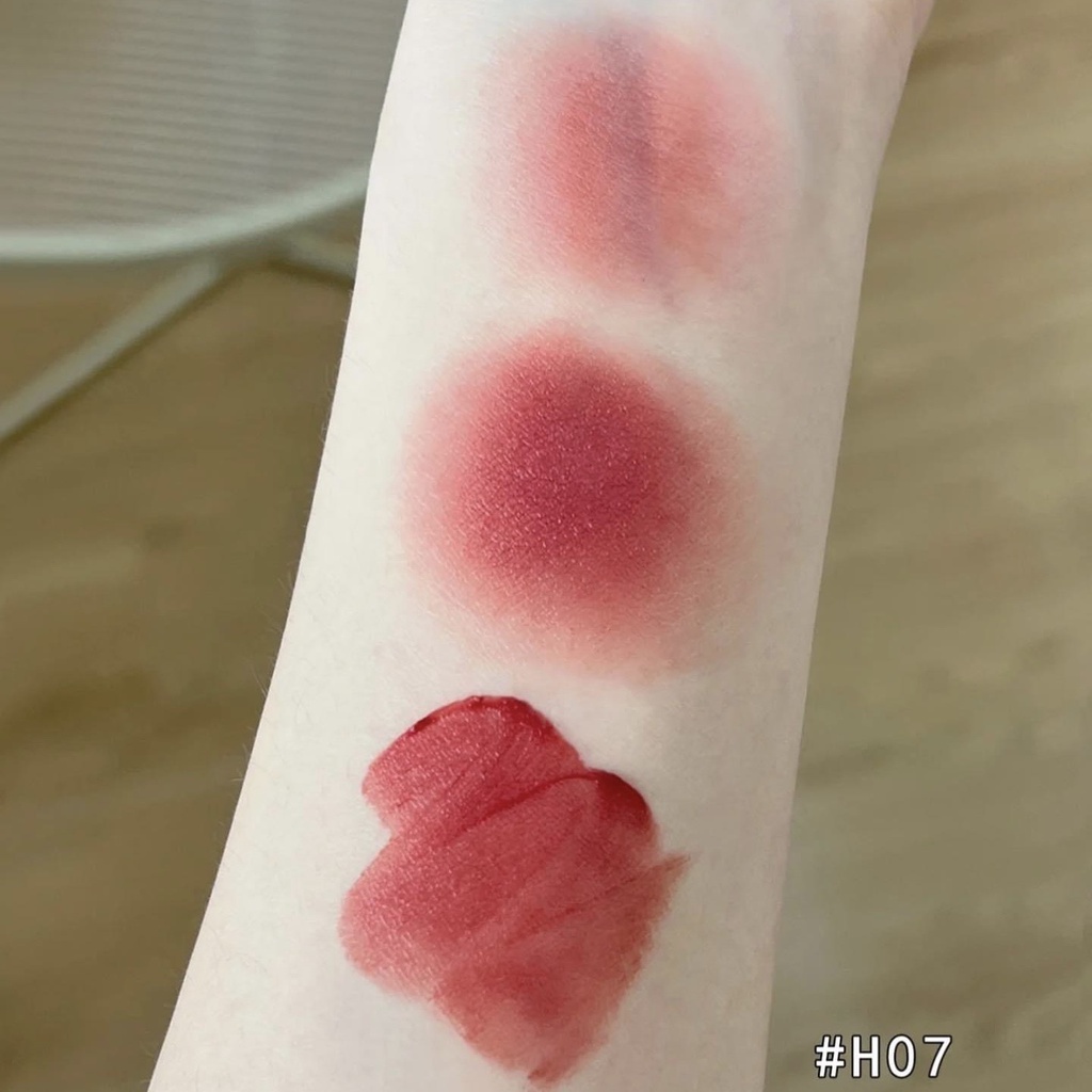 Son kem lì Hold Live Small Powder Gauze