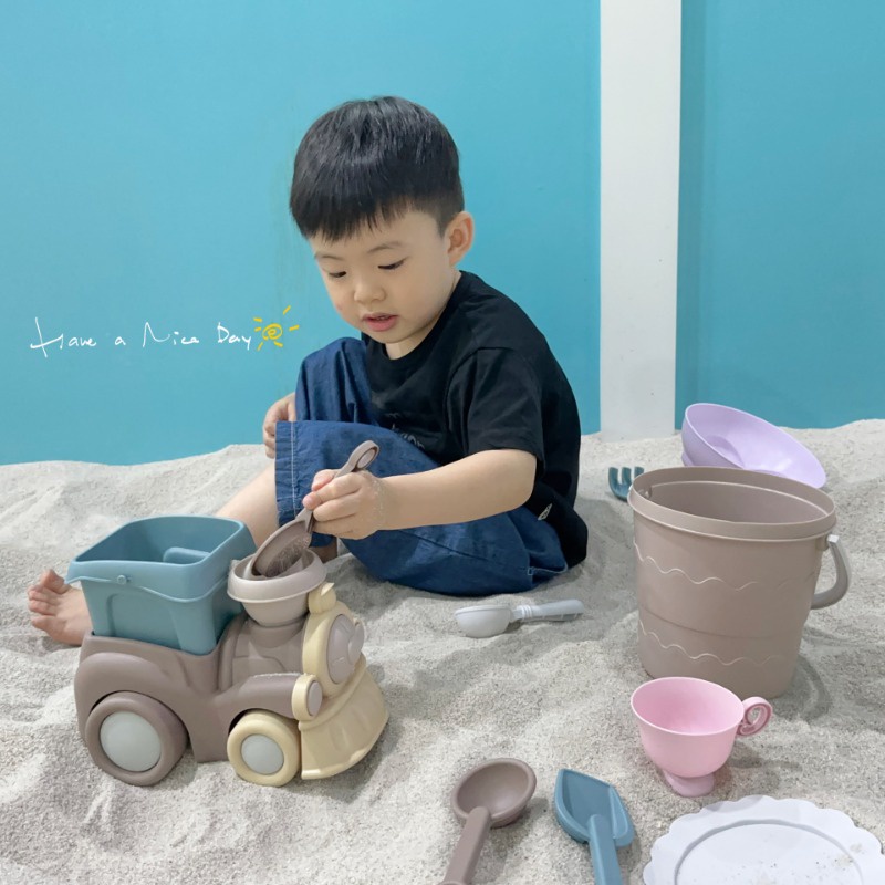 Bộ Đồ Chơi Xúc Cát Bãi Biển Vui Nhộn Cho Bé