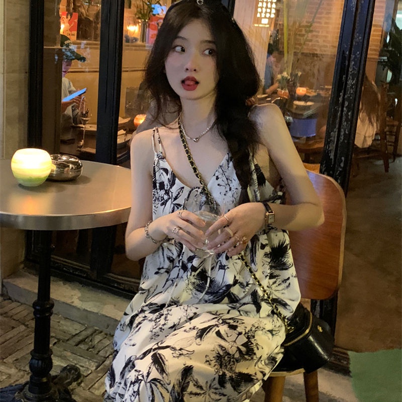 Đầm Hai Dây Cổ Chữ V Họa Tiết Hoa Thiết Kế Mới Thời Trang Mùa Hè Dành Cho Nữ