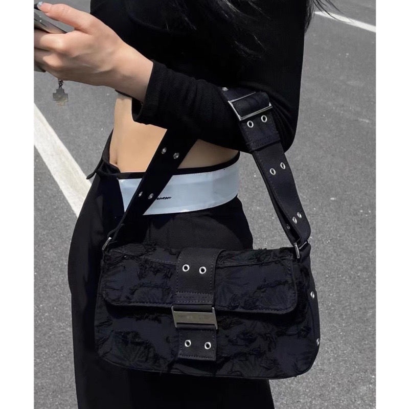 Niche Túi Xách Đeo Dưới Cánh Tay Phối Tua Rua Phong Cách Sa Phong Cách Retro Cá Tính Dành Cho Nữ