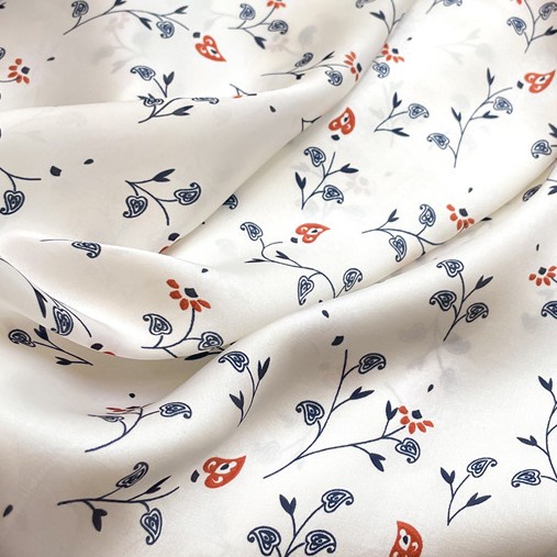 Khăn Choàng Cổ Hình Vuông 70X70Cm Chất Liệu Lụa In Họa Tiết Hoa Xinh Xắn Thời Trang Cho Nữ