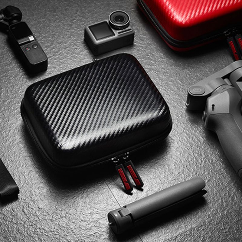 Túi Xách Du Lịch Da PU Họa Tiết Sợi Carbon Chống Sốc Cho OM3