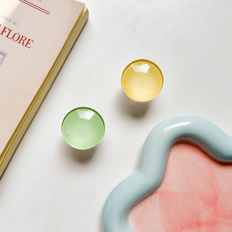 Giá Đỡ Điện Thoại Hình Tròn Bằng Kính Màu Trơn Tiện Dụng