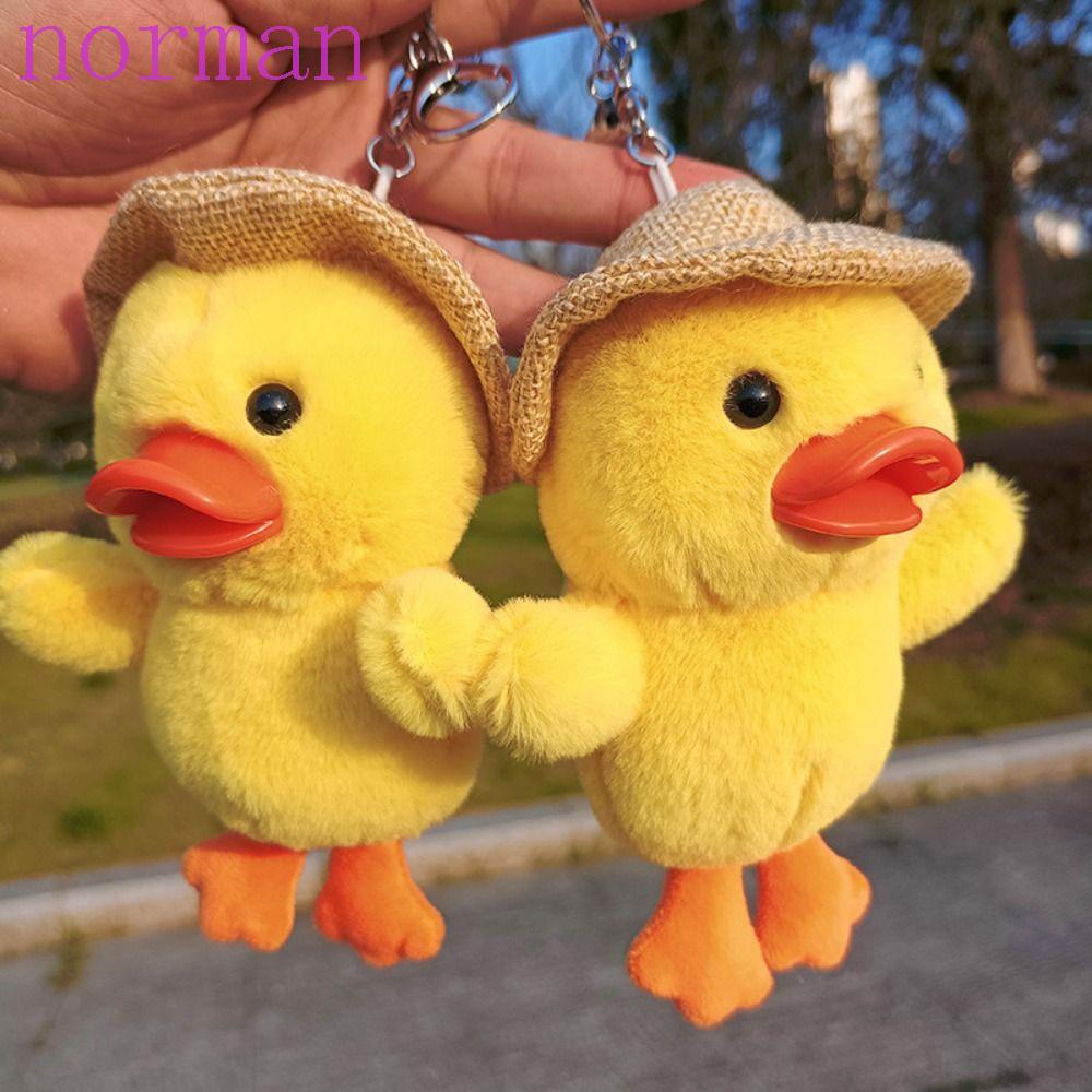 1 Thú Nhồi Bông Hình Vịt Đội Nón Rơm Trang Trí Điện Thoại