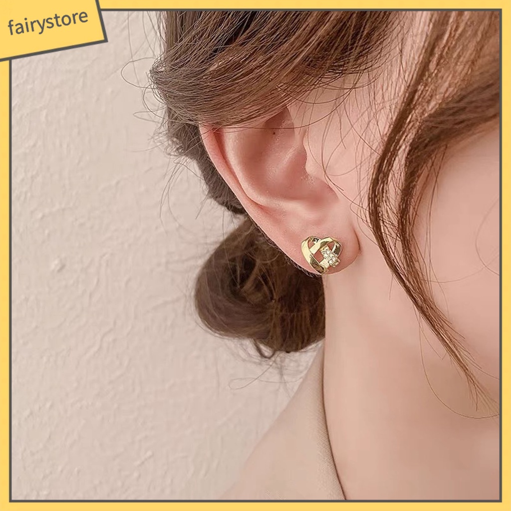 1 Đôi Bông Tai Hình Trái Tim Đan Chéo Đính Đá Lấp Lánh Dành Cho Nữ