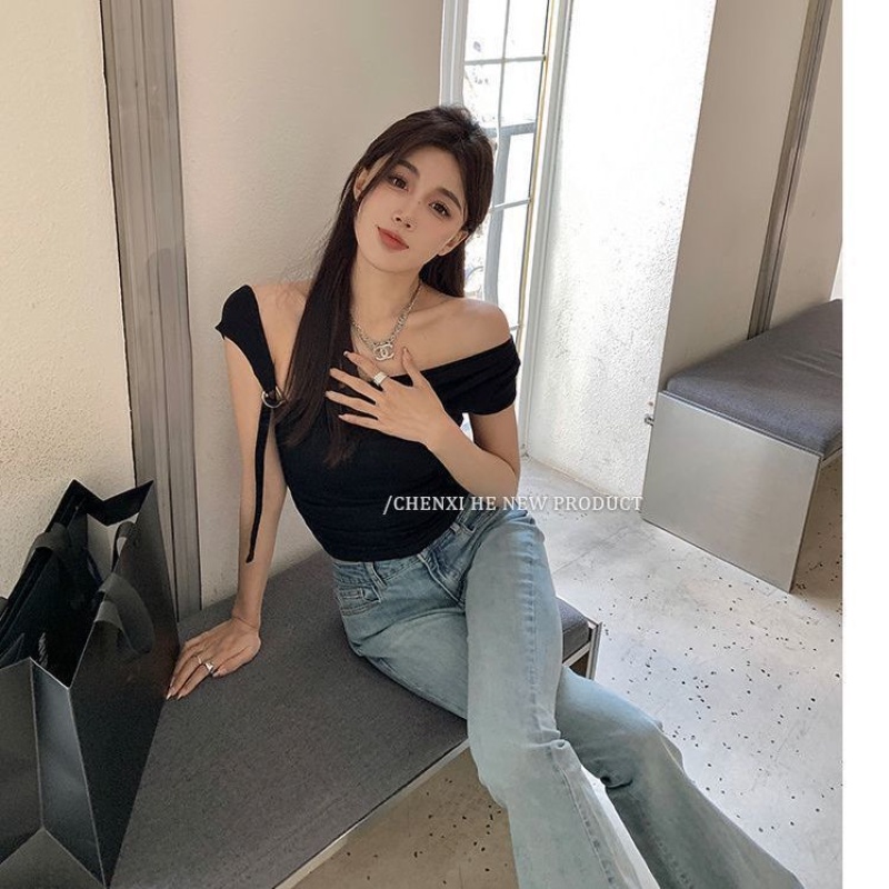 Áo Hai Dây Dáng Ngắn Hở Vai Có Khóa Gài Màu Bạc Thời Trang Cho Nữ