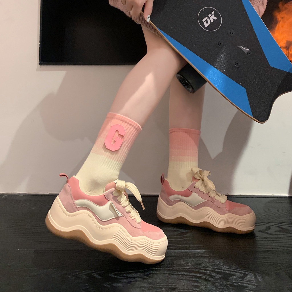 Giày Thể Thao Nữ Đế Dày Bánh Mì Phong Cách Hồng Kông Dễ Phối Đồ Thời Trang HZFWS1716