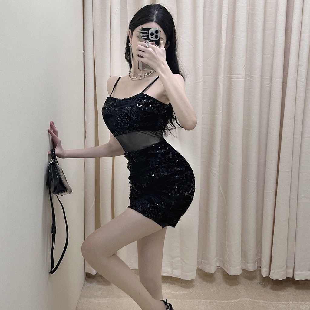 Đầm Ngắn Hai Dây Ôm Eo Đính Kim Sa Phong Cách Mới Mùa Hè 2023