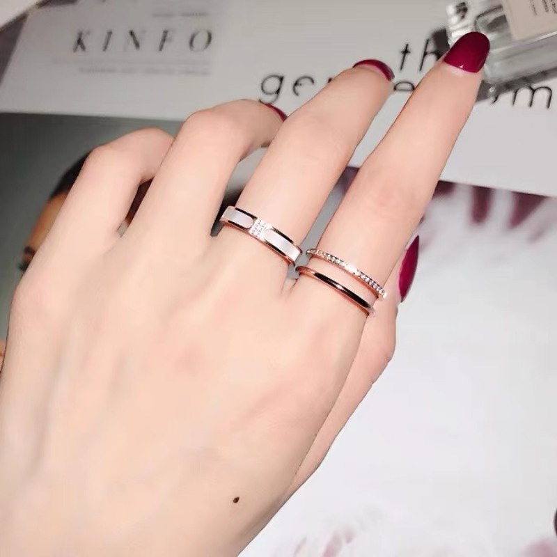 Nhẫn Thép Titan Mạ Vàng Hồng 18K Đính Đá Sang Trọng Cho Nữ
