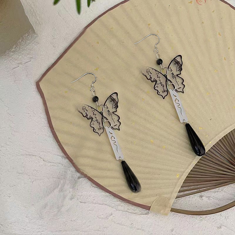 Khuyên Tai Dáng Dài Mặt Hình Bướm Vẽ Mực Nước Phong Cách Trung Hoa Mới