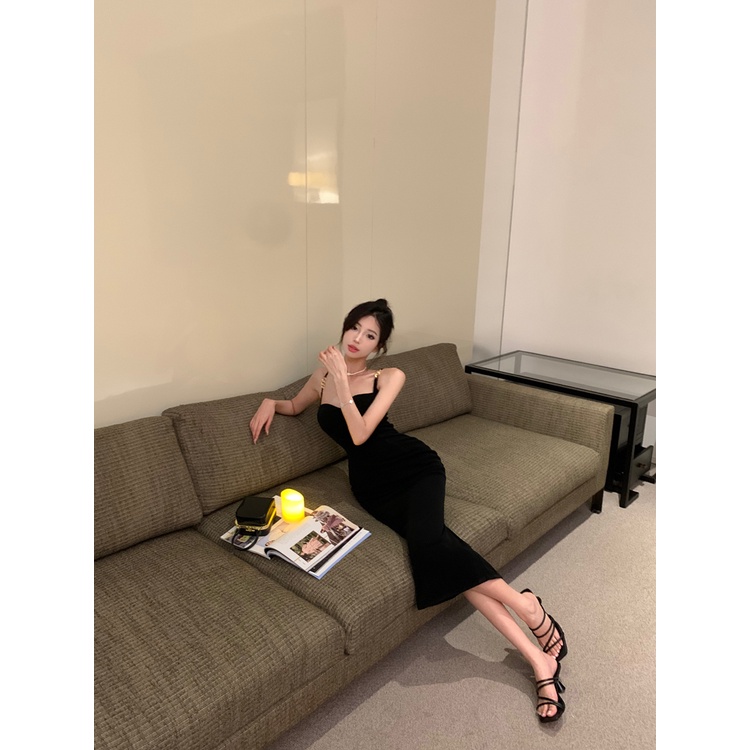 Đầm Nhung Xẻ Hông Cao Cấp Gợi Cảm Màu Đỏ Tía Phong Cách Pháp Cho Nữ