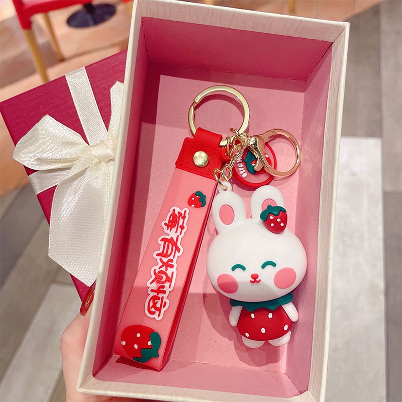 Móc Khóa Hình Gấu Dâu Tây Dễ Thương FT5018