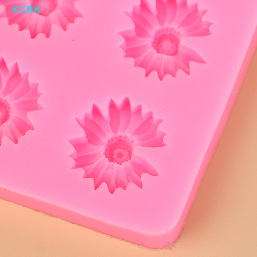 Khuôn Silicone Làm Bánh Hình Hoa Cúc Mini DIY