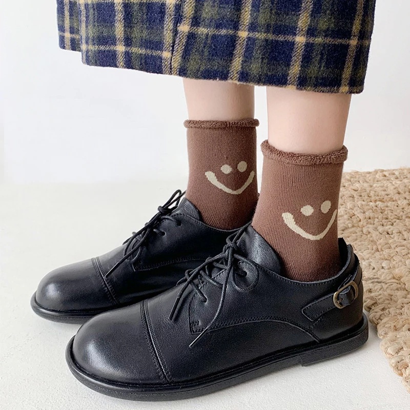 1 Đôi Vớ Ngắn Bằng Vải Cotton Mềm Chống Trượt In Hình Mặt Cười Dễ Thương